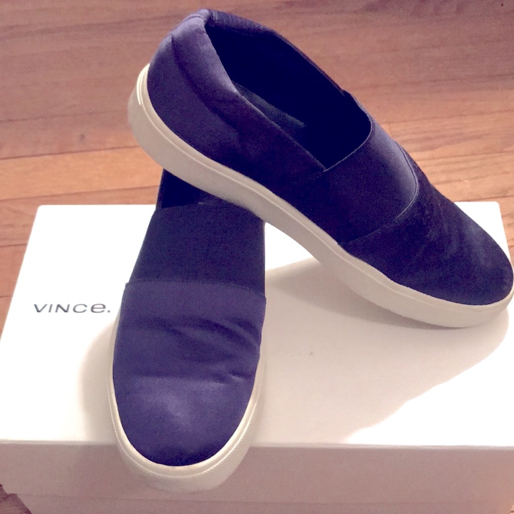 Vince Corbin Sneakers Navy Blue Satin Slip On EUC